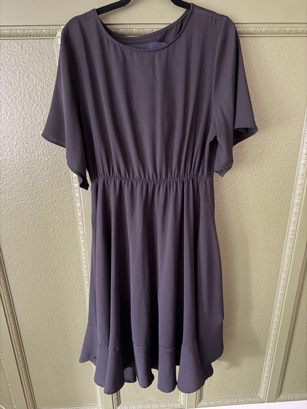 Women's Black Short-Sleeve Elastic-Waist A-Line Dress